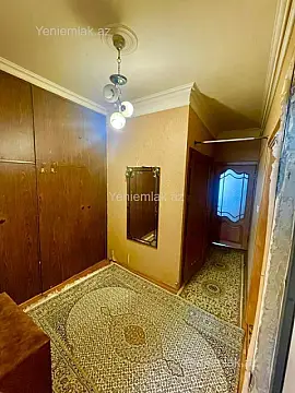Satılır 2 otaqlı köhnə tikili 70 m²
