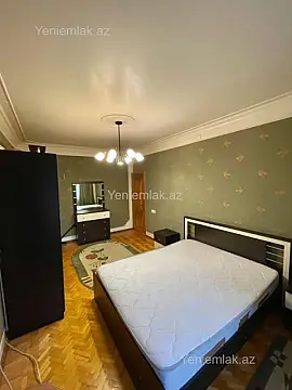 Satılır 2 otaqlı köhnə tikili 70 m²