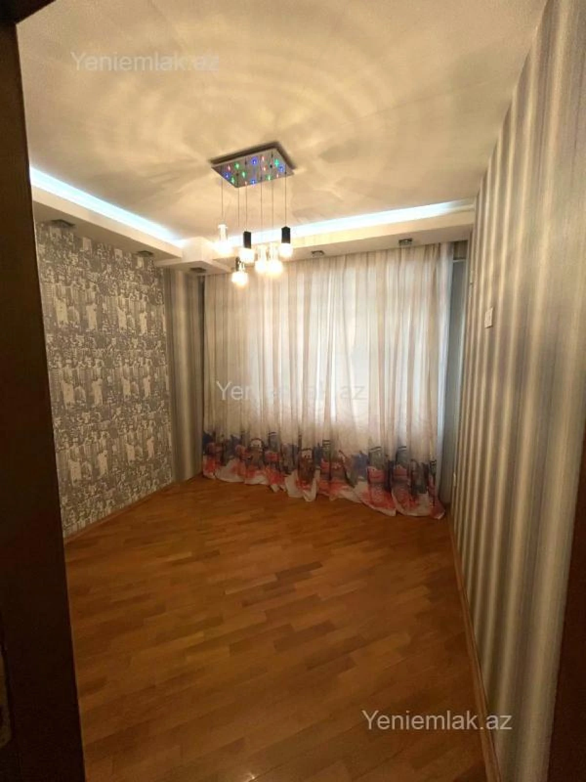 Satılır 3 otaqlı yeni tikili 85 m²