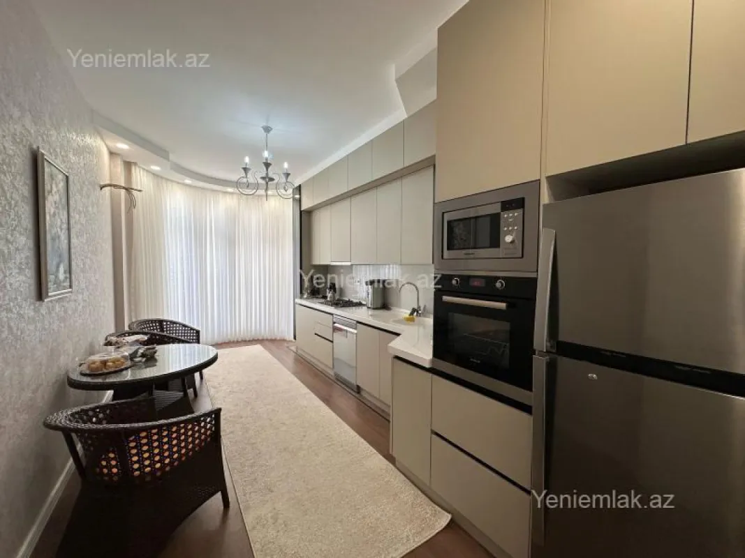Satılır 4 otaqlı yeni tikili 192 m²