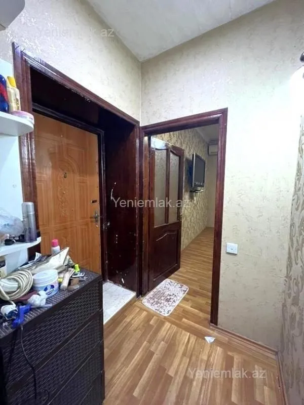 Satılır 2 otaqlı köhnə tikili 70 m²
