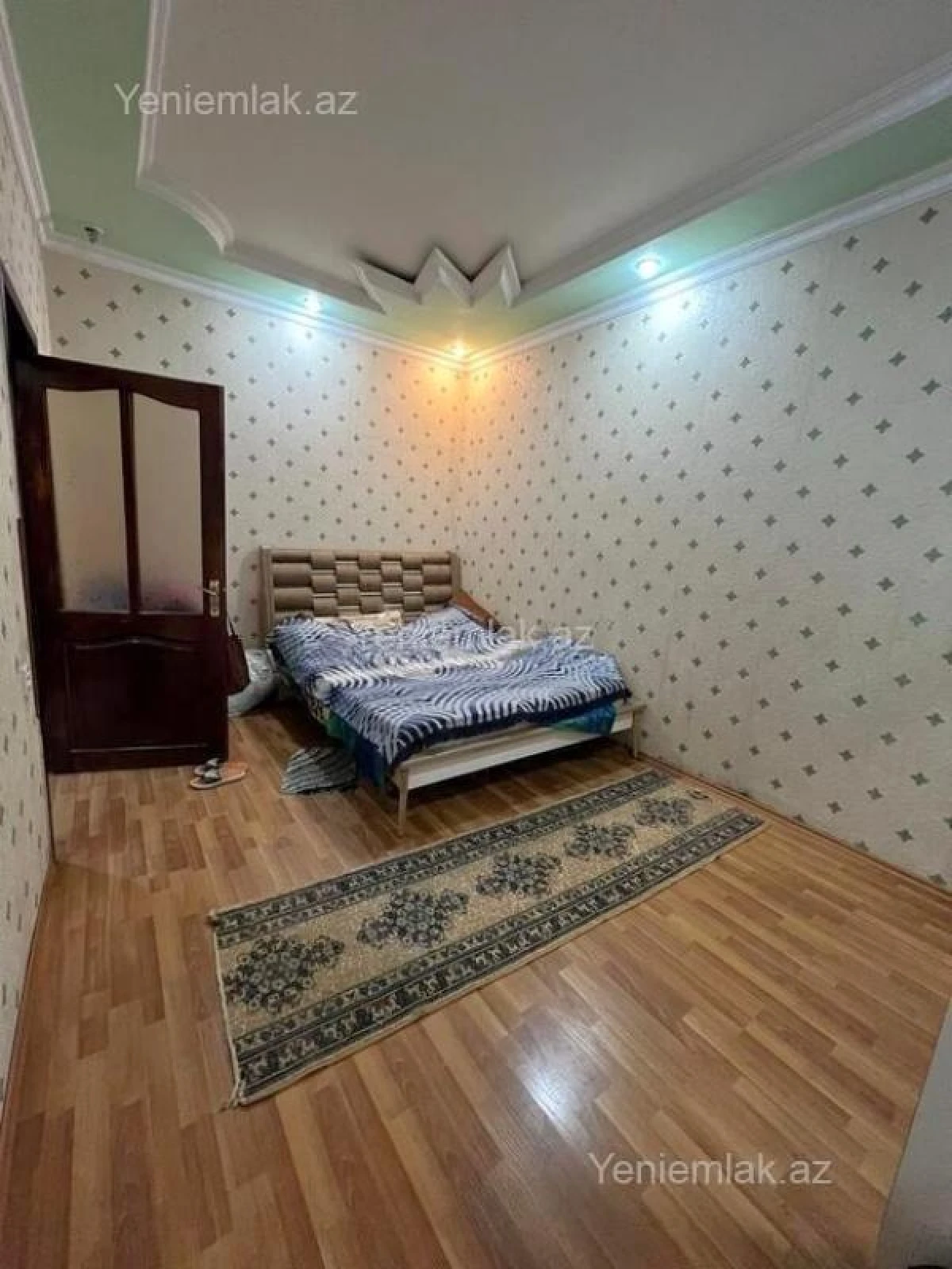 Satılır 2 otaqlı köhnə tikili 70 m²