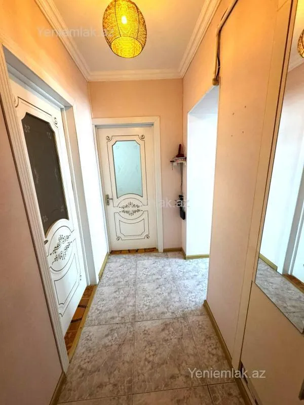 Satılır 3 otaqlı köhnə tikili 65 m²