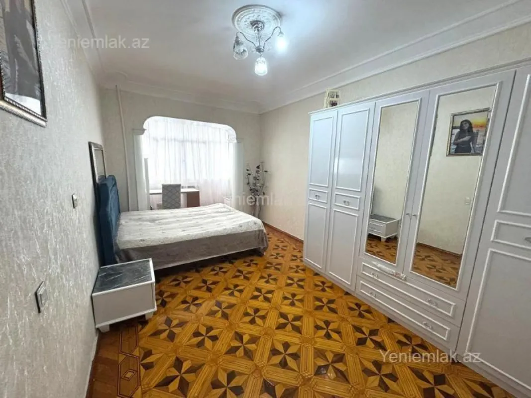 Satılır 3 otaqlı köhnə tikili 65 m²