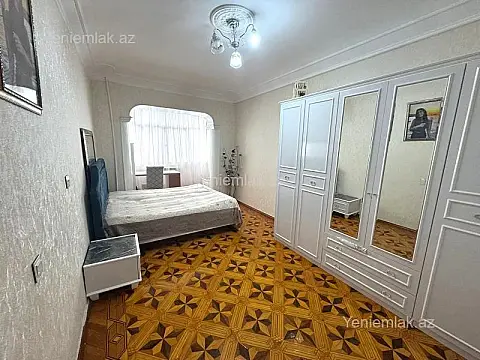 Satılır 3 otaqlı köhnə tikili 65 m²