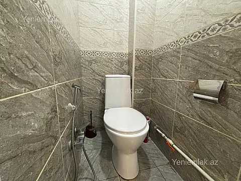 Satılır 3 otaqlı köhnə tikili 70 m²