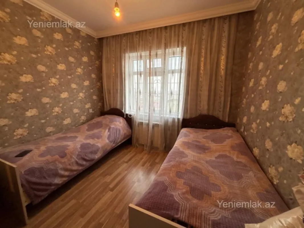 Satılır 3 otaqlı köhnə tikili 70 m²