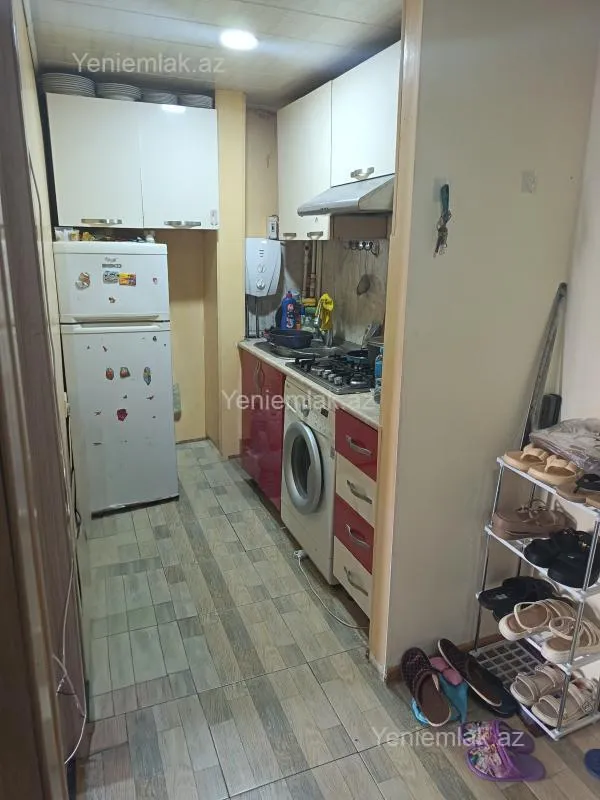 Satılır 2 otaqlı köhnə tikili 40 m²