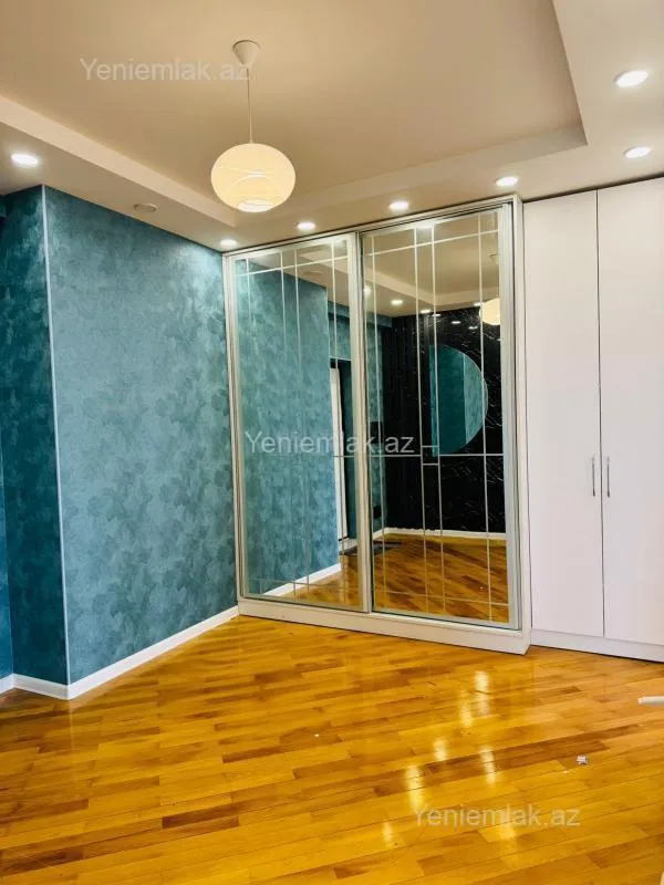 Satılır 3 otaqlı yeni tikili 120 m²