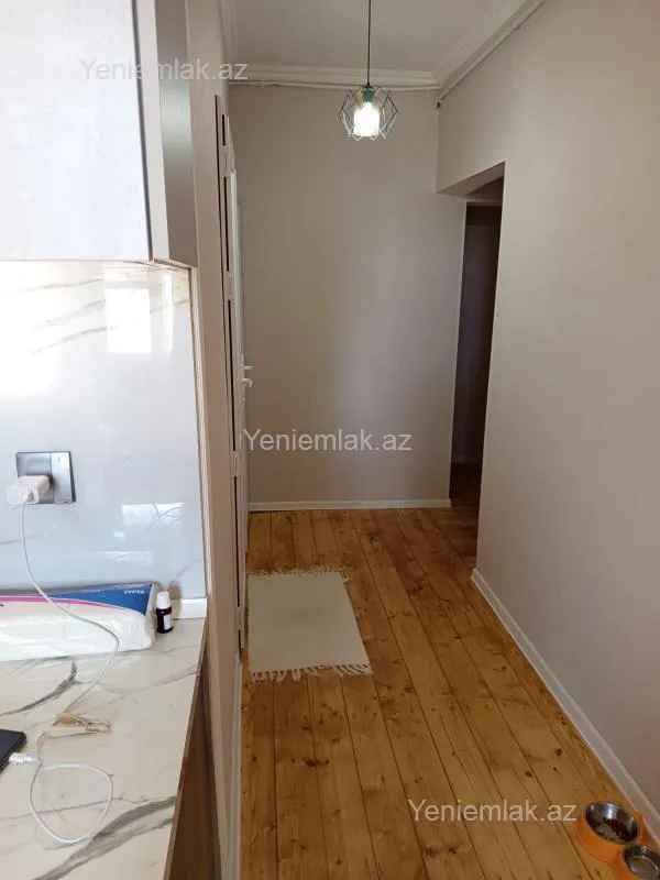 Satılır 3 otaqlı köhnə tikili 80 m²