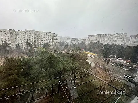 Satılır 3 otaqlı köhnə tikili 80 m²