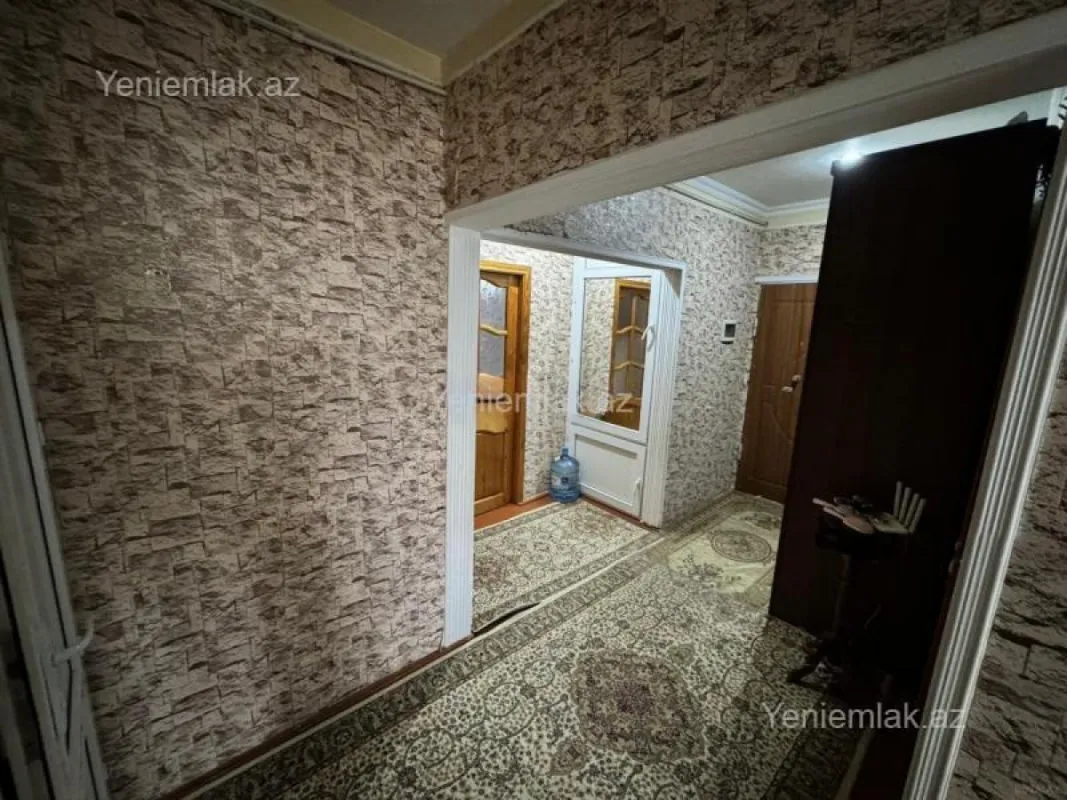 Satılır 3 otaqlı köhnə tikili 80 m²