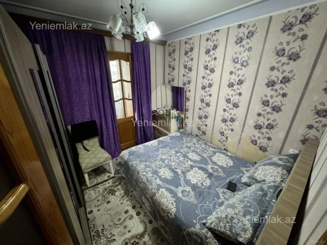 Satılır 3 otaqlı köhnə tikili 80 m²