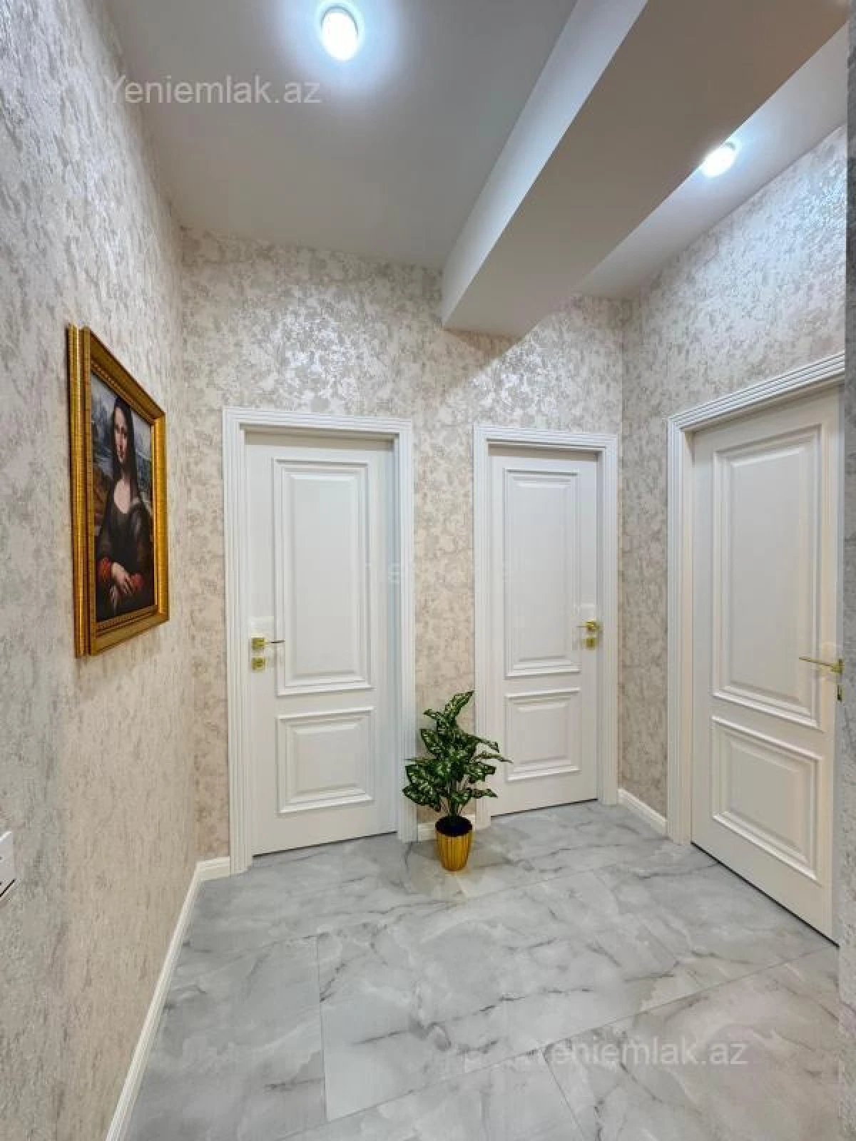 Satılır 3 otaqlı yeni tikili 85 m²