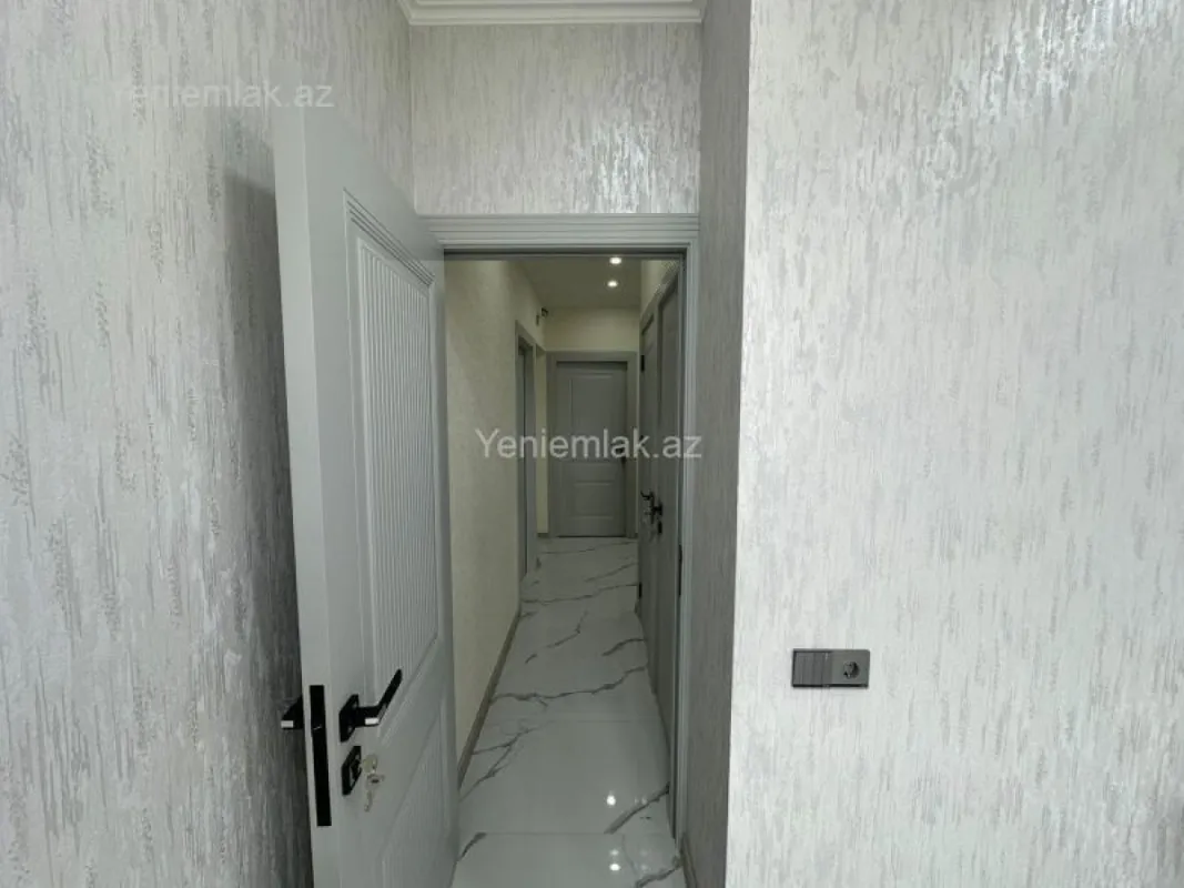 Satılır 5 otaqlı köhnə tikili 120 m²