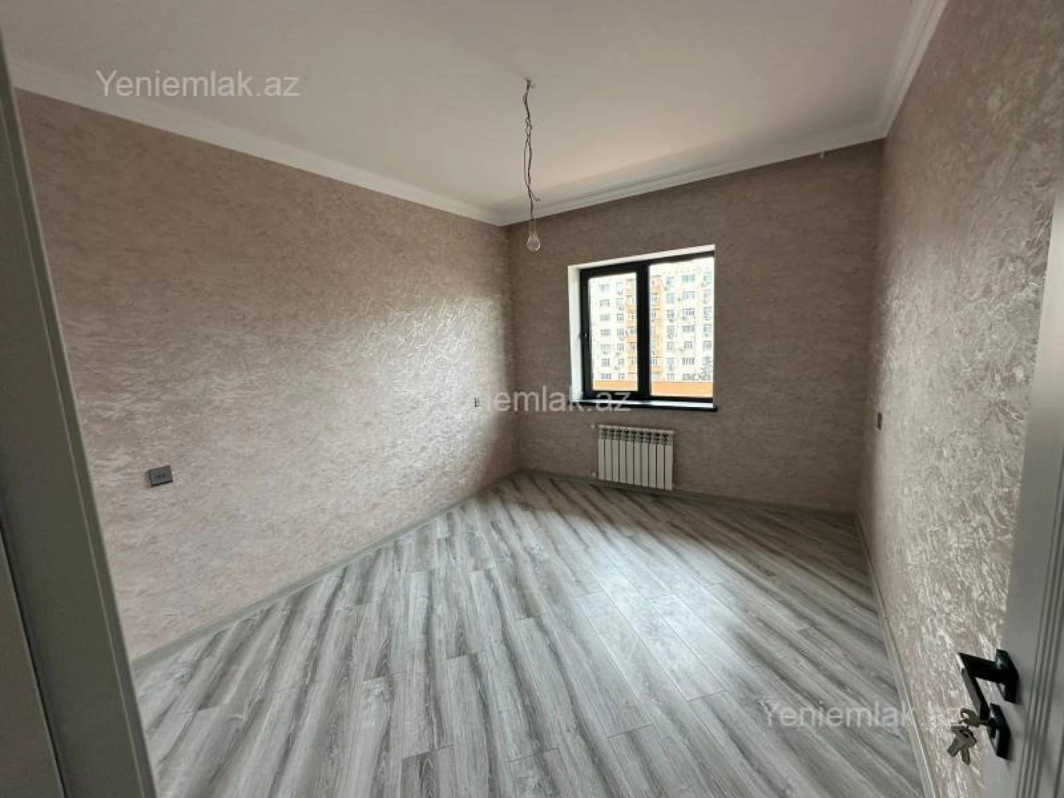 Satılır 5 otaqlı köhnə tikili 120 m²