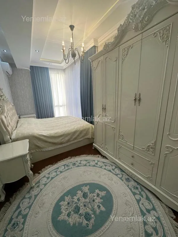 Satılır 3 otaqlı yeni tikili 120 m²