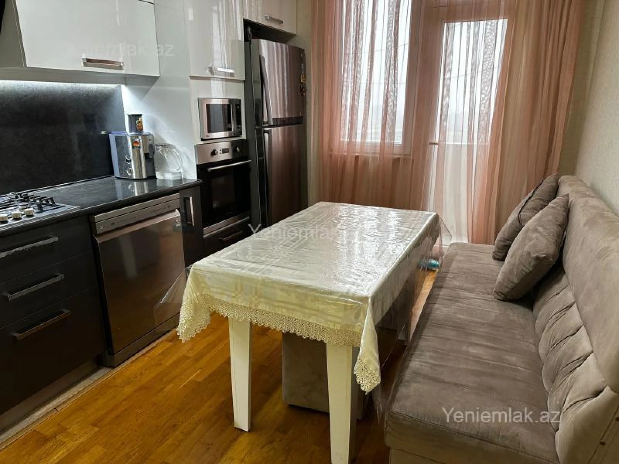 Satılır 2 otaqlı yeni tikili 65 m²