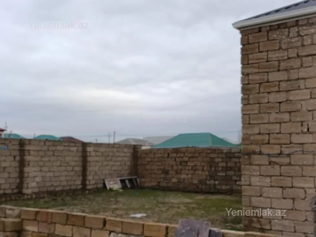 Satılır 3 otaqlı həyət evi 100 m²