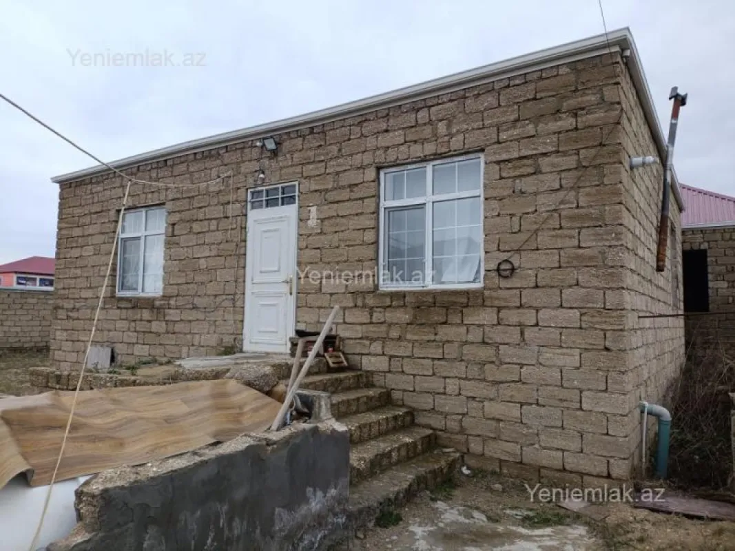 Satılır 3 otaqlı həyət evi 100 m²