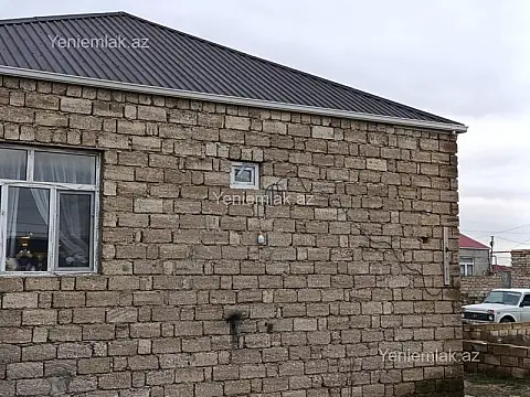Satılır 3 otaqlı həyət evi 100 m²