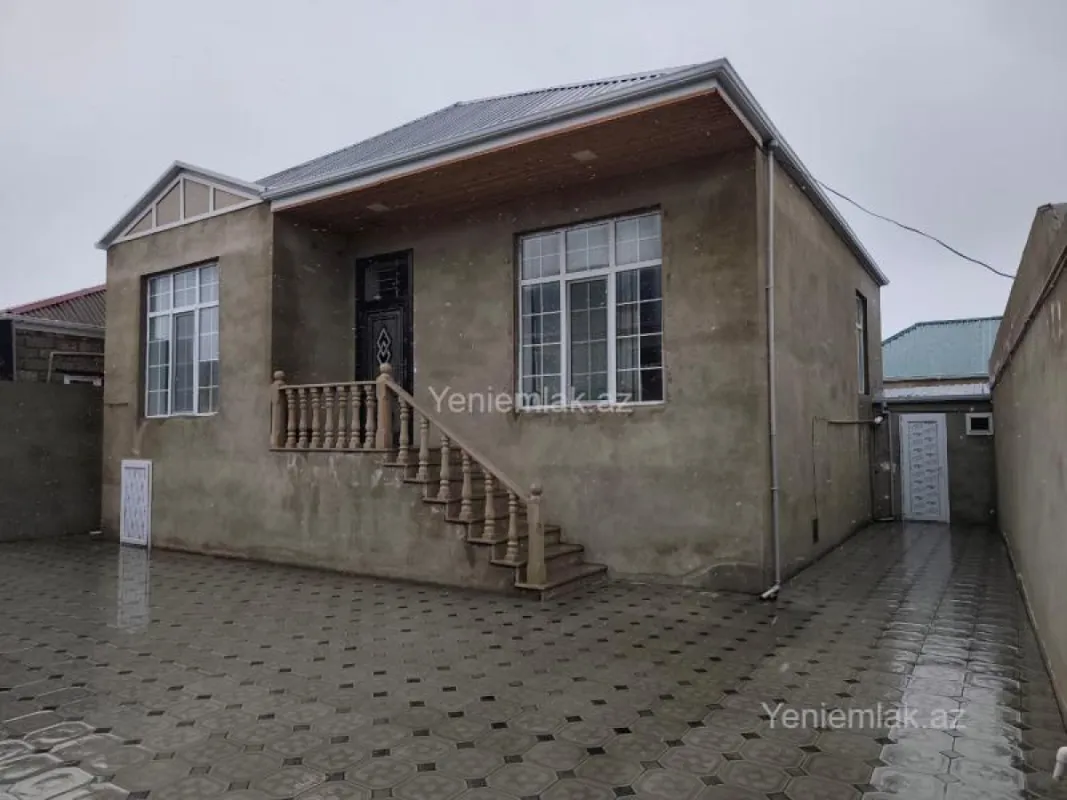 Satılır 3 otaqlı həyət evi 100 m²