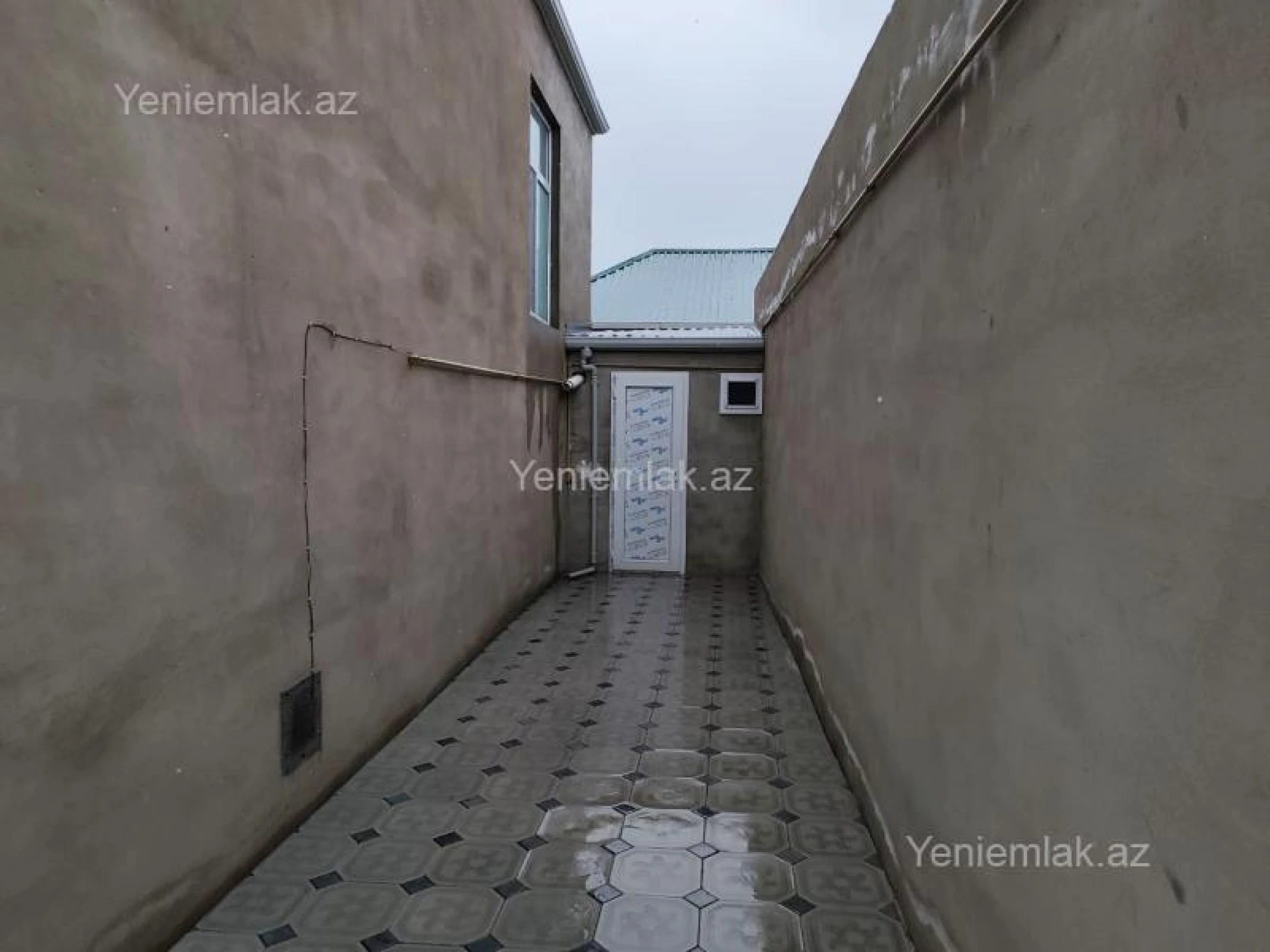 Satılır 3 otaqlı həyət evi 100 m²