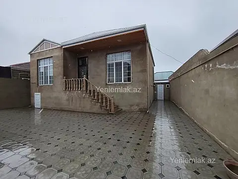 Satılır 3 otaqlı həyət evi 100 m²