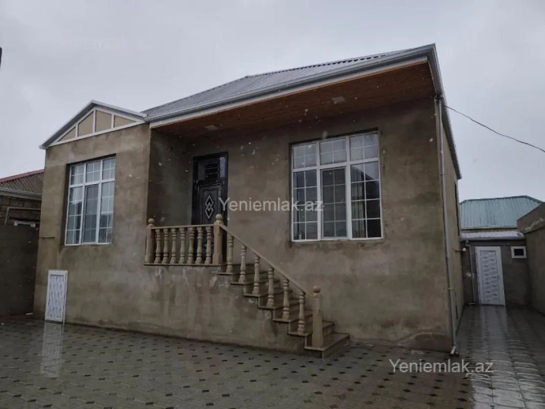 Satılır 3 otaqlı həyət evi 100 m²