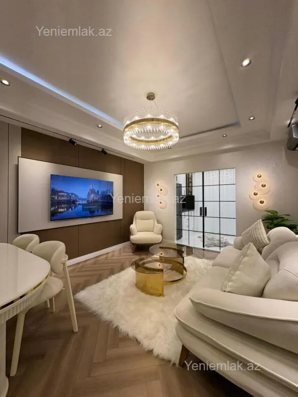 Satılır 3 otaqlı yeni tikili 100 m²