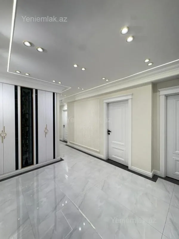 Satılır 3 otaqlı yeni tikili 100 m²