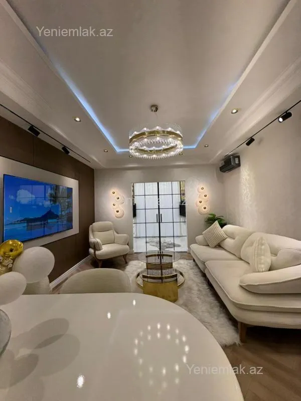 Satılır 3 otaqlı yeni tikili 100 m²