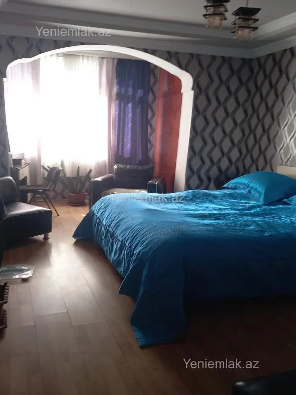 Satılır 3 otaqlı köhnə tikili 90 m²