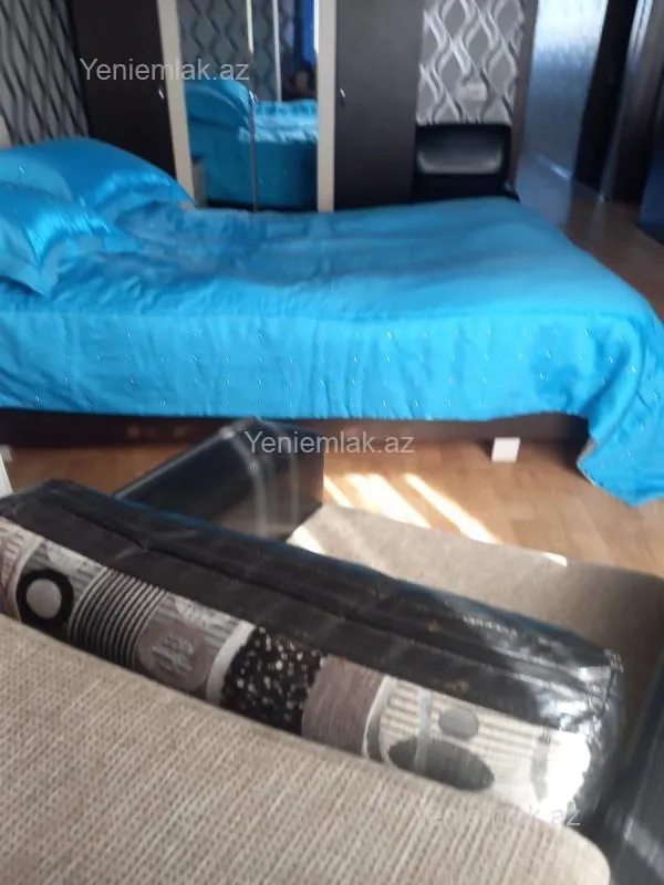 Satılır 3 otaqlı köhnə tikili 90 m²