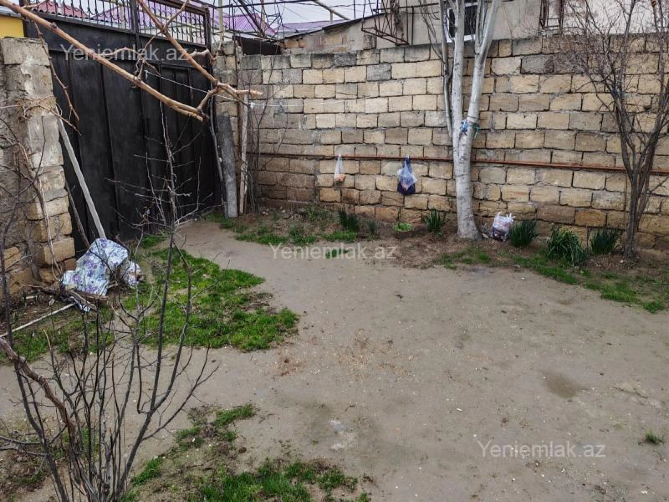 Satılır 4 otaqlı həyət evi 100 m²