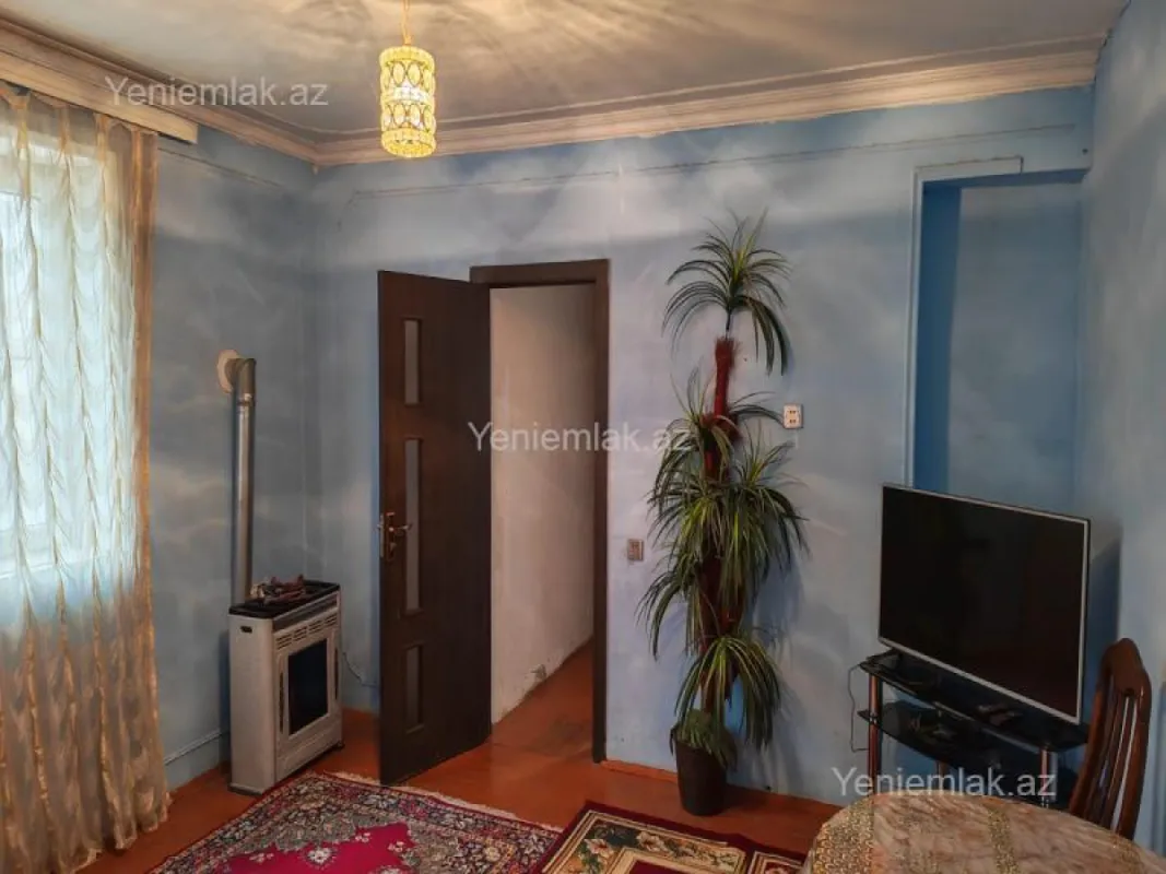 Satılır 4 otaqlı həyət evi 100 m²