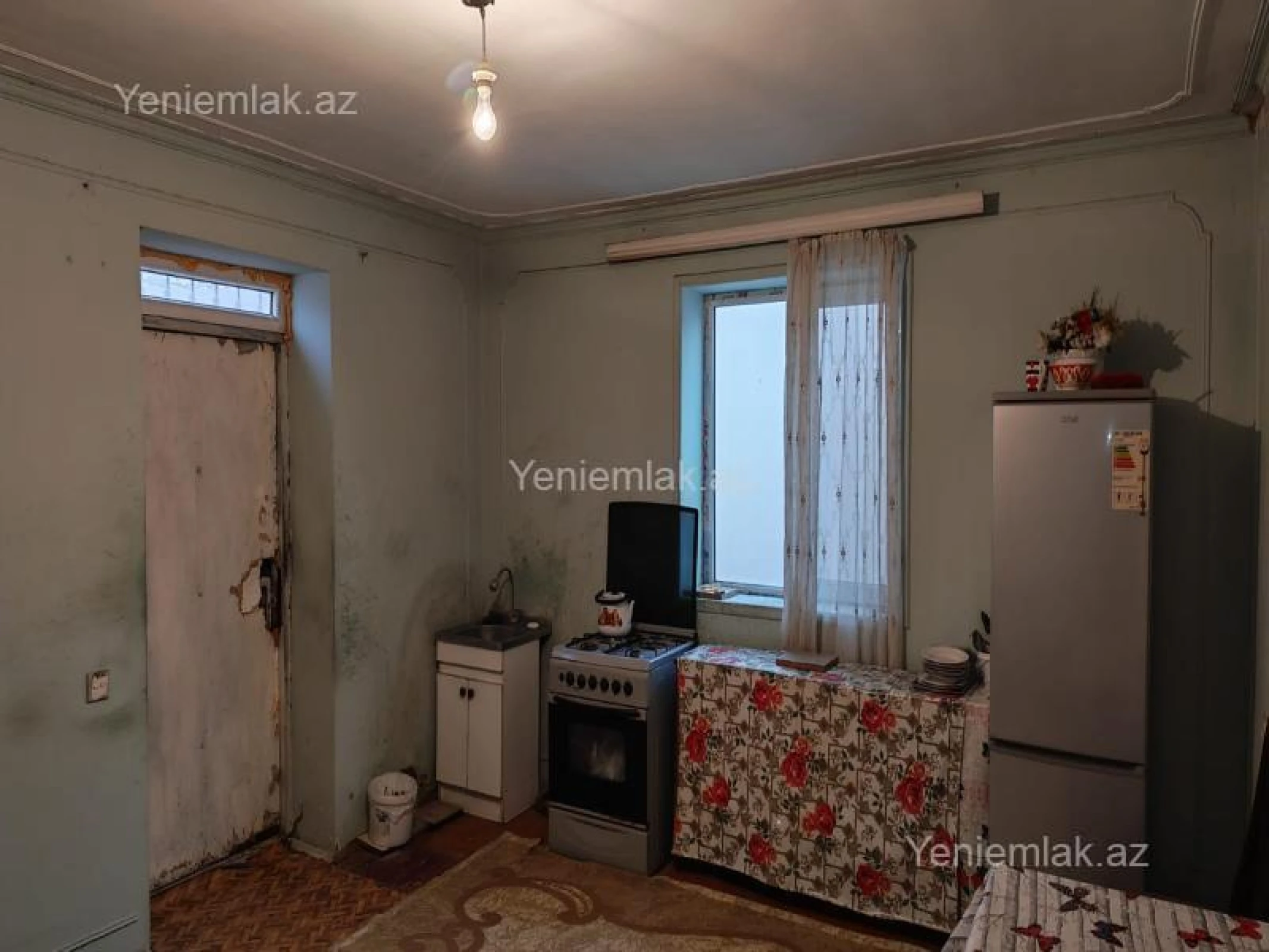 Satılır 4 otaqlı həyət evi 100 m²