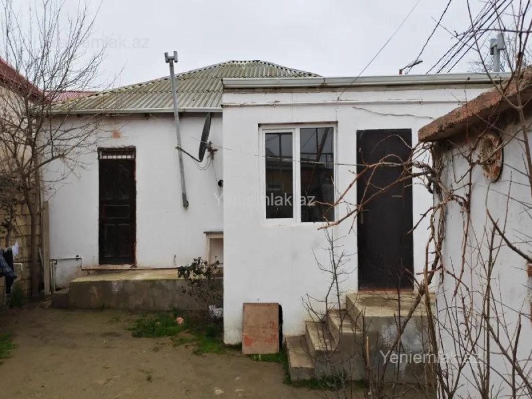 Satılır 4 otaqlı həyət evi 100 m²