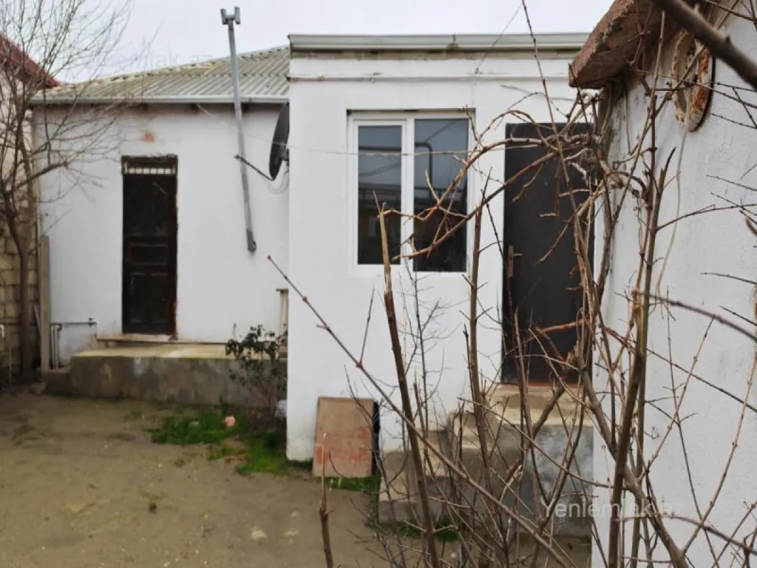 Satılır 4 otaqlı həyət evi 100 m²
