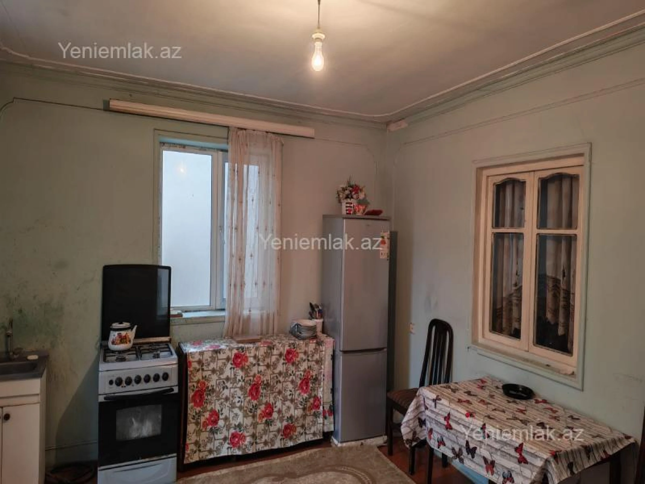 Satılır 4 otaqlı həyət evi 100 m²