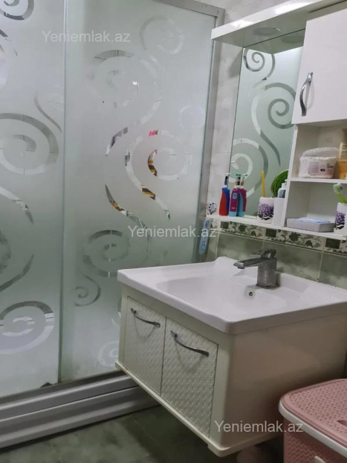 Satılır 3 otaqlı köhnə tikili 90 m²