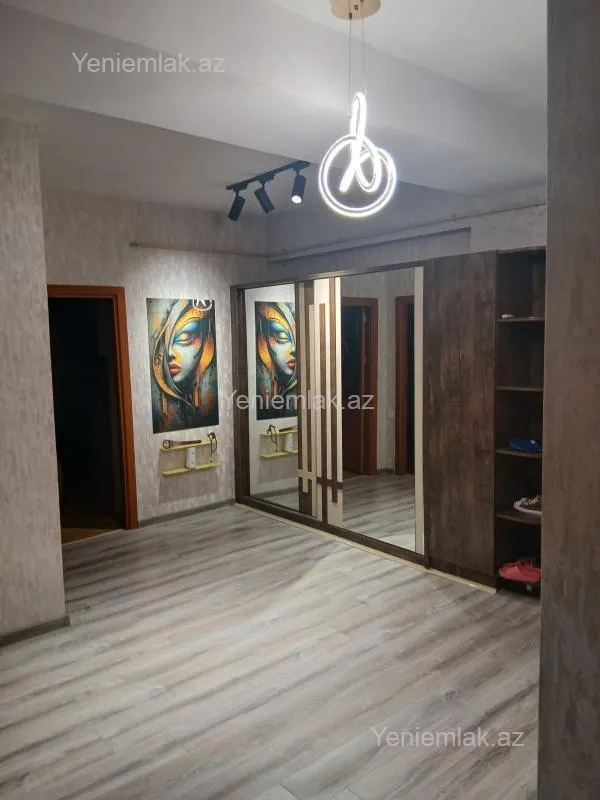 Satılır 3 otaqlı yeni tikili 100 m²