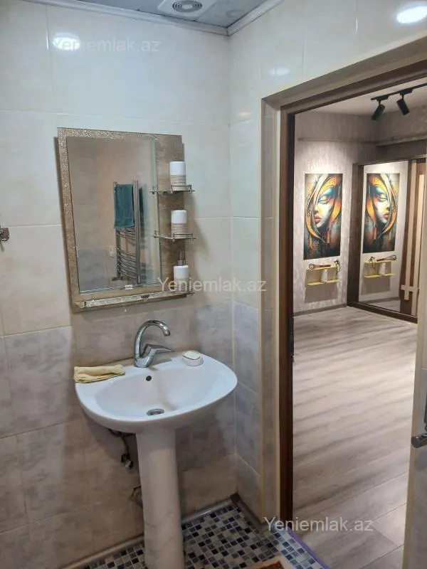 Satılır 3 otaqlı yeni tikili 100 m²