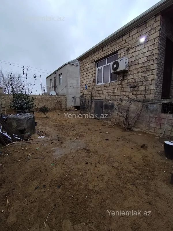 Satılır 3 otaqlı həyət evi 100 m²
