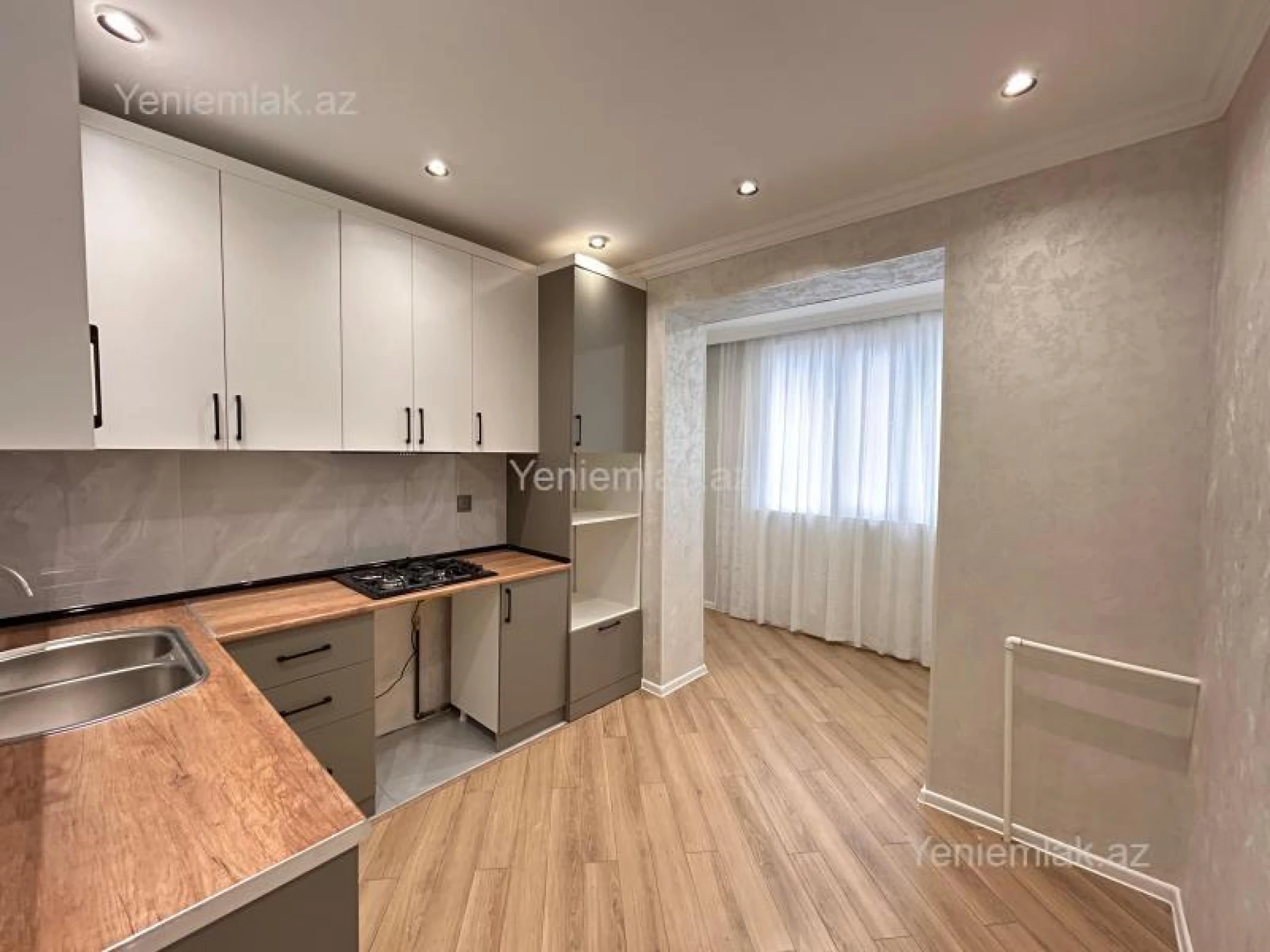 Satılır 3 otaqlı köhnə tikili 80 m²