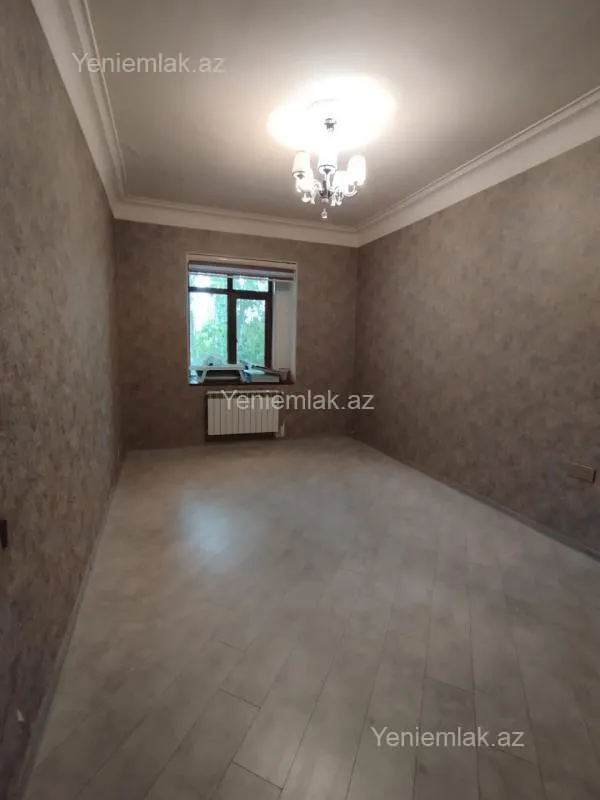 Satılır 3 otaqlı köhnə tikili 88 m²