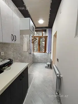 Satılır 3 otaqlı köhnə tikili 88 m²