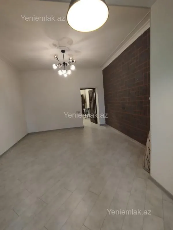 Satılır 3 otaqlı köhnə tikili 88 m²