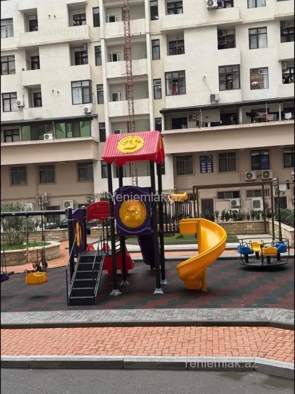 Satılır 3 otaqlı yeni tikili 138 m²