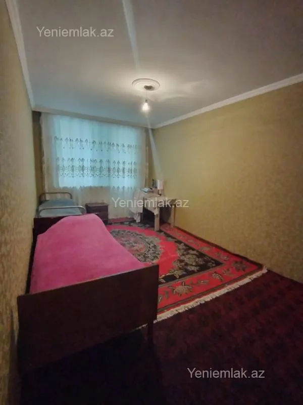Satılır 3 otaqlı köhnə tikili 75 m²
